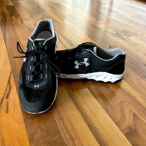 Men’s 9.0 Under Armour Vent Shoe